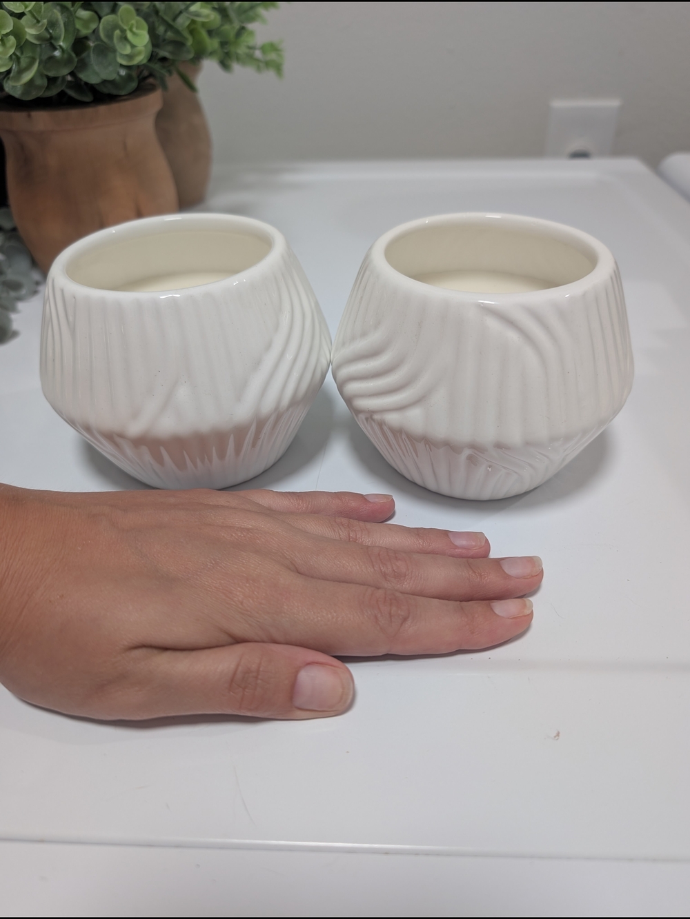 White Textured Ceramic Candle Set